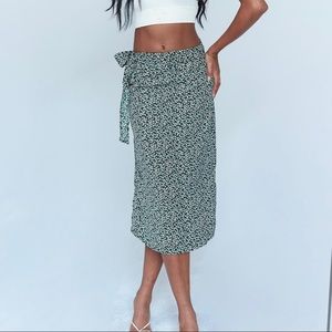 Floral Wrap MIDI Skirt